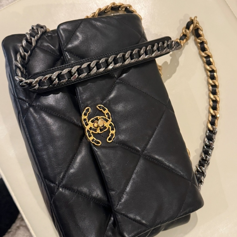 Chanel Bag PURCHASED IN DUBAI SPECIAL EDITION GOAT NOT LAMB SKIN MORE EXPENSIVE